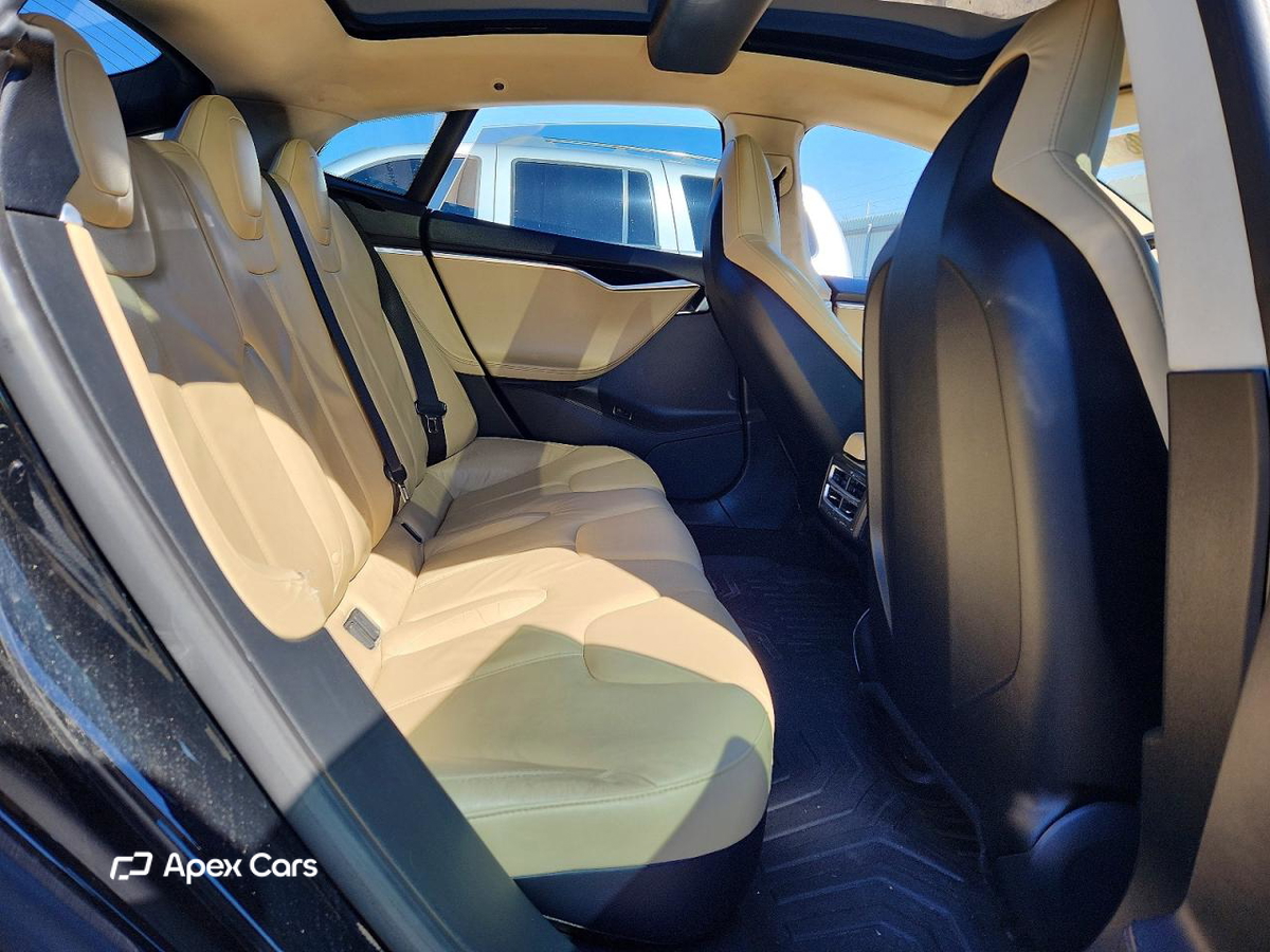 Tesla Model S 2013