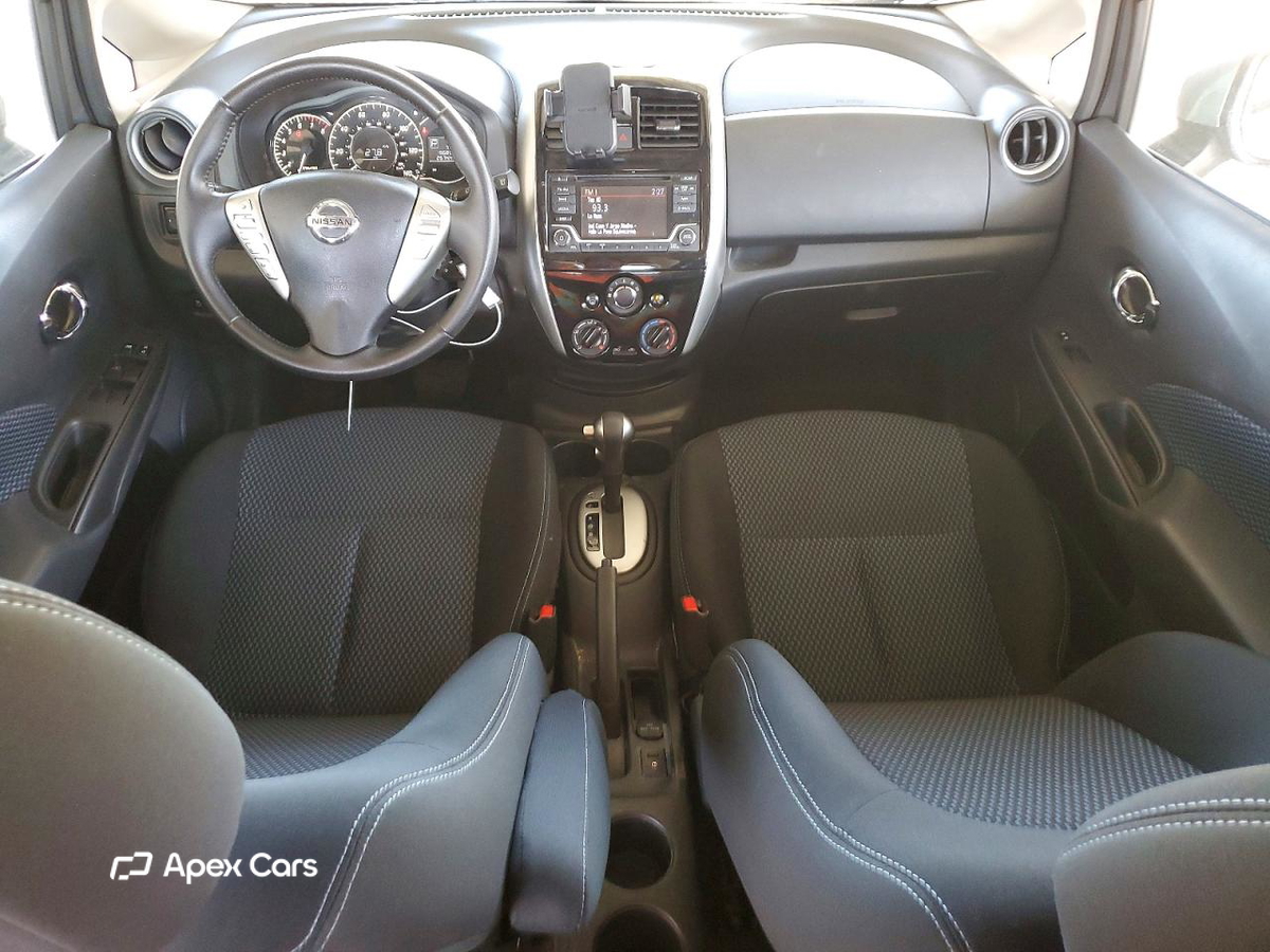 Nissan Versa 2015