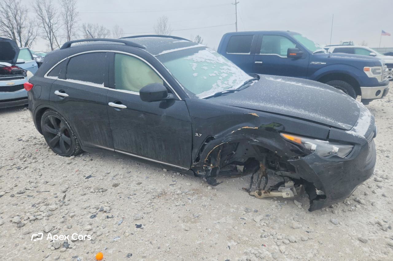Infiniti QX70 2015