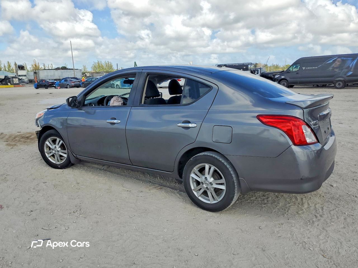 Nissan Versa 2016