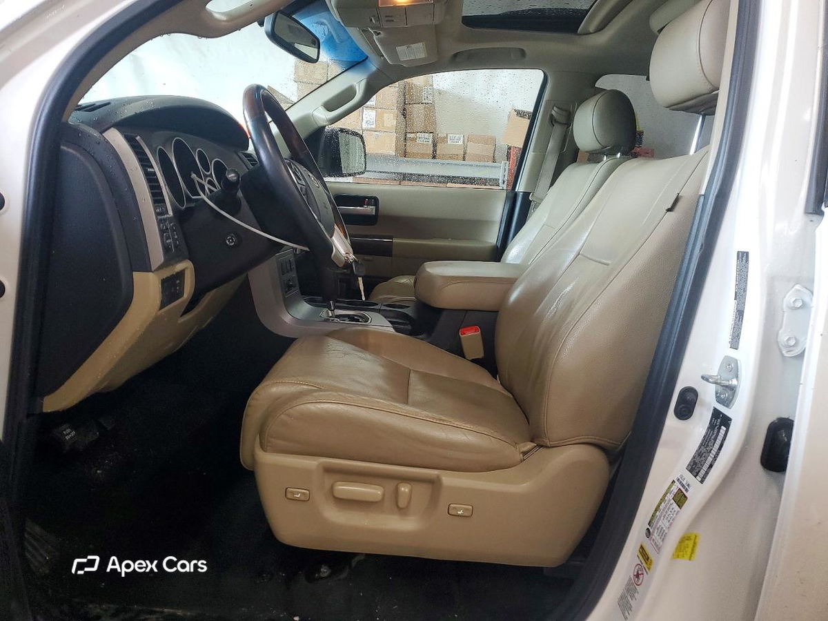 Toyota Sequoia 2015
