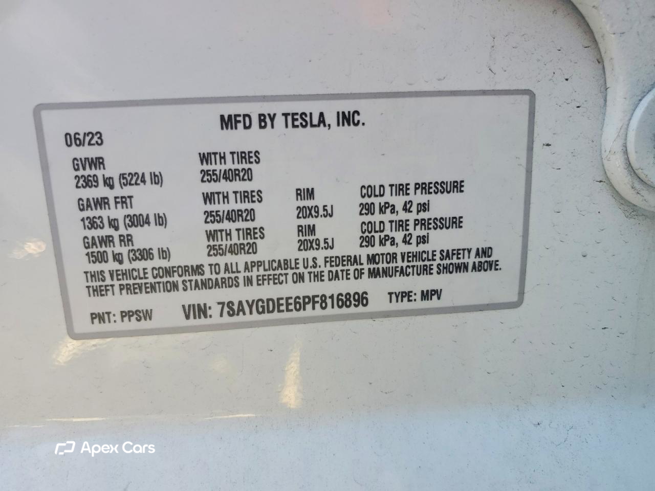 Tesla Model Y 2023