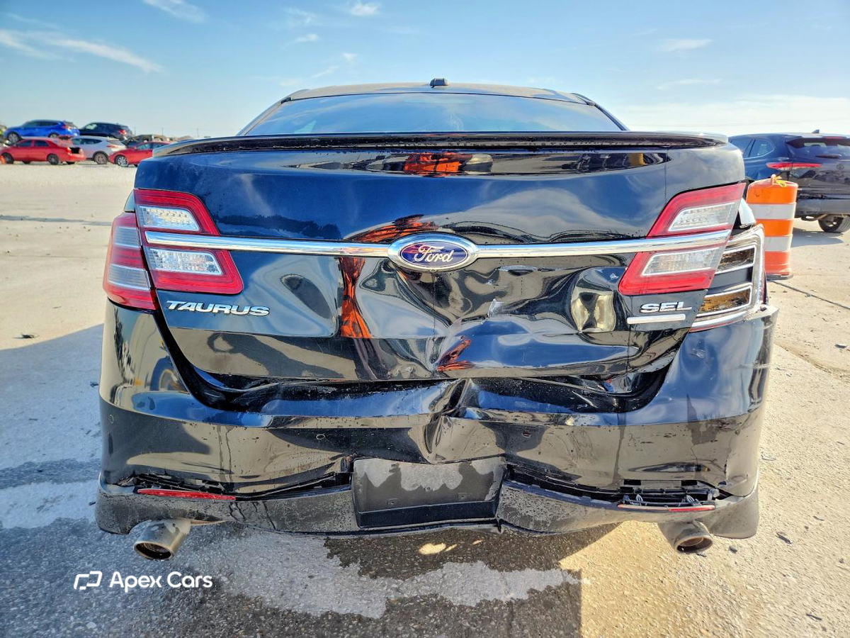 Ford Taurus 2016