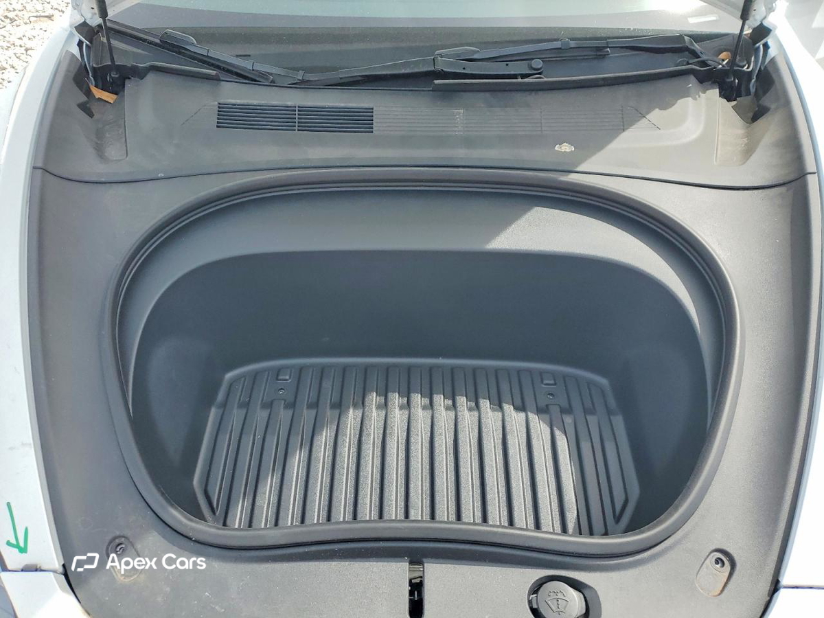 Tesla Model 3 2025