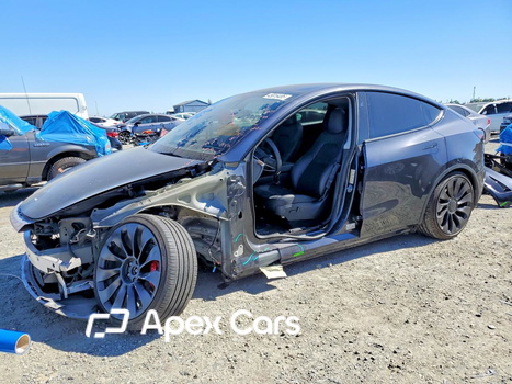 Tesla Model Y 2024 - Image 1 of 14