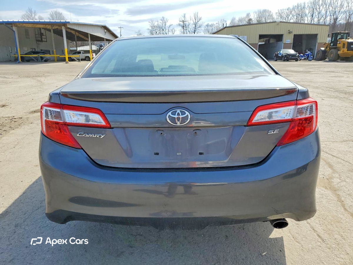 Toyota Camry 2012