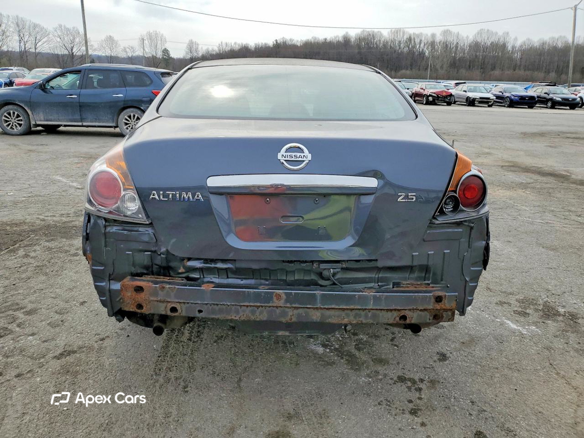 Nissan Altima 2010