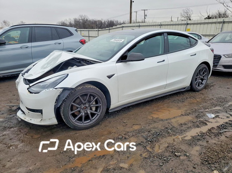 Tesla Model 3 2022 - Image 1 of 12