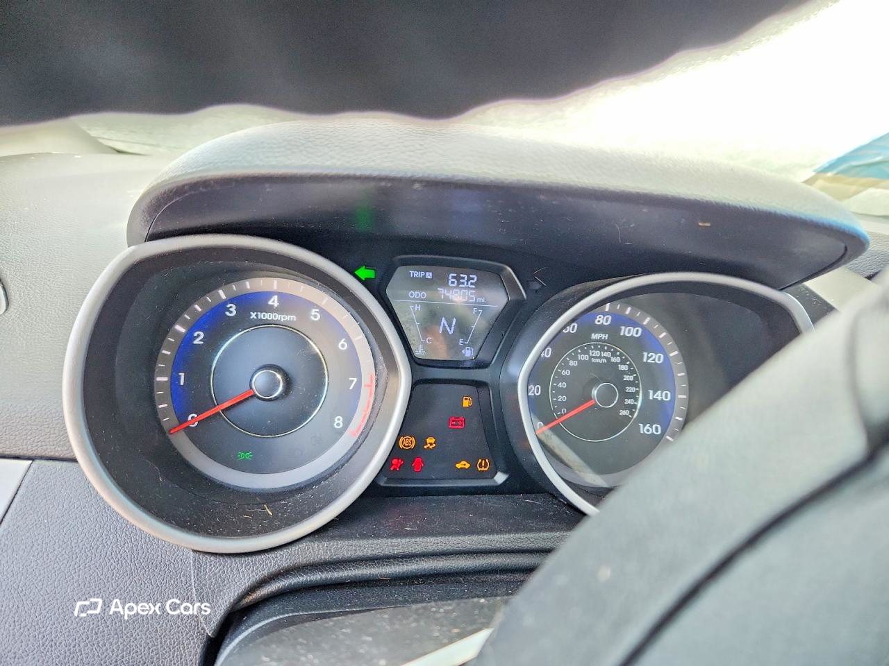 Hyundai Elantra 2012