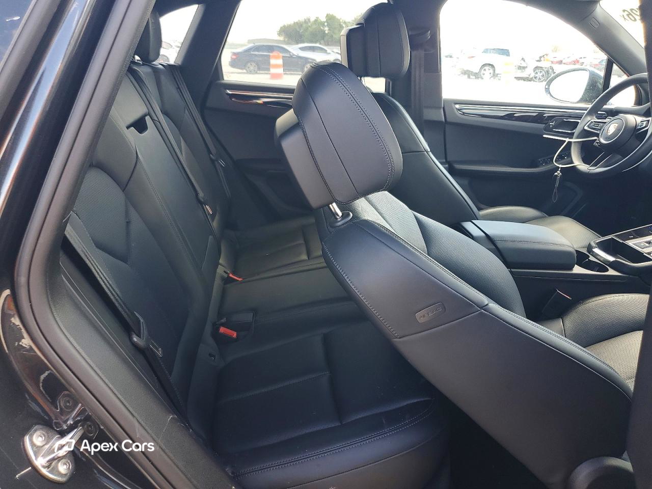 Porsche Macan 2025