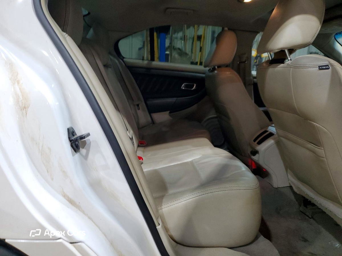 Ford Taurus 2010