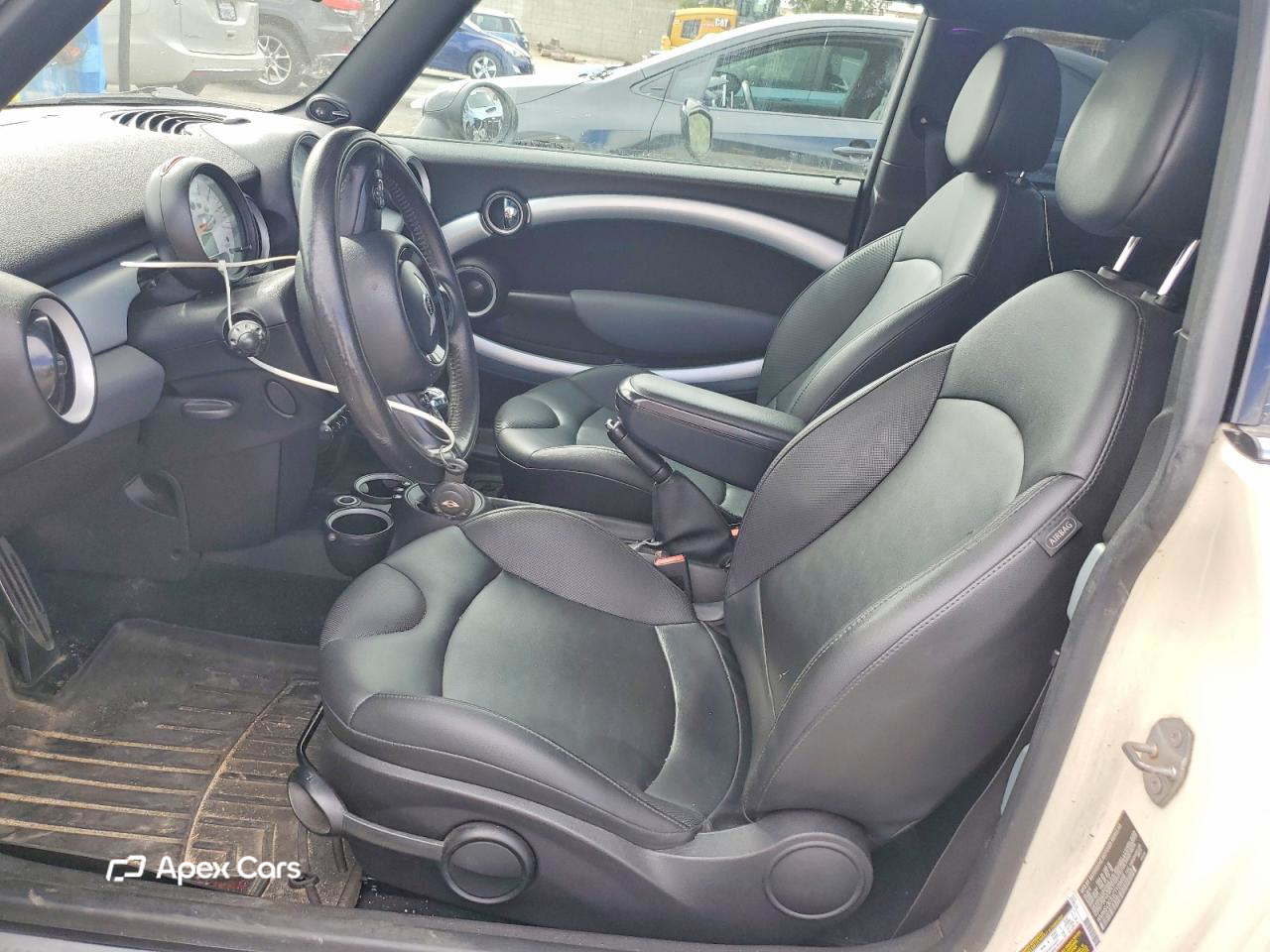 MINI Cooper 2012