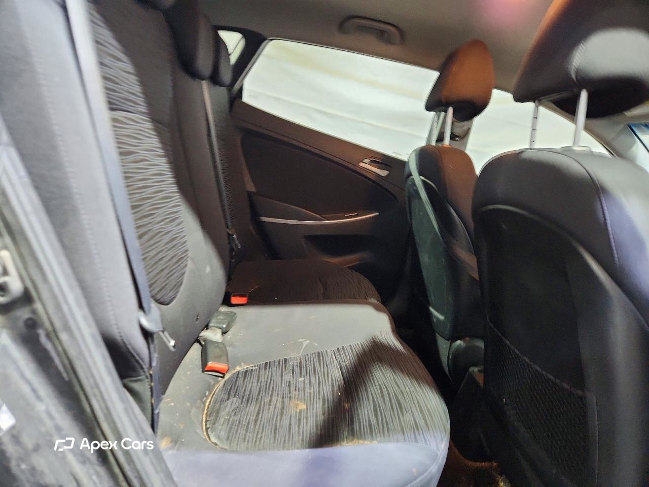 Hyundai Accent 2015