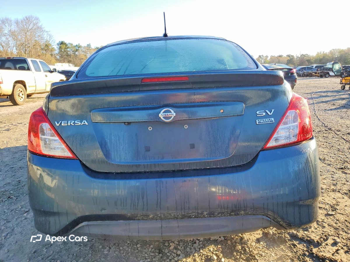Nissan Versa 2017