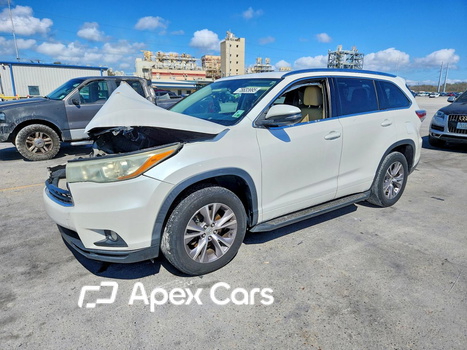 Toyota Highlander 2015 - Image 1 of 14