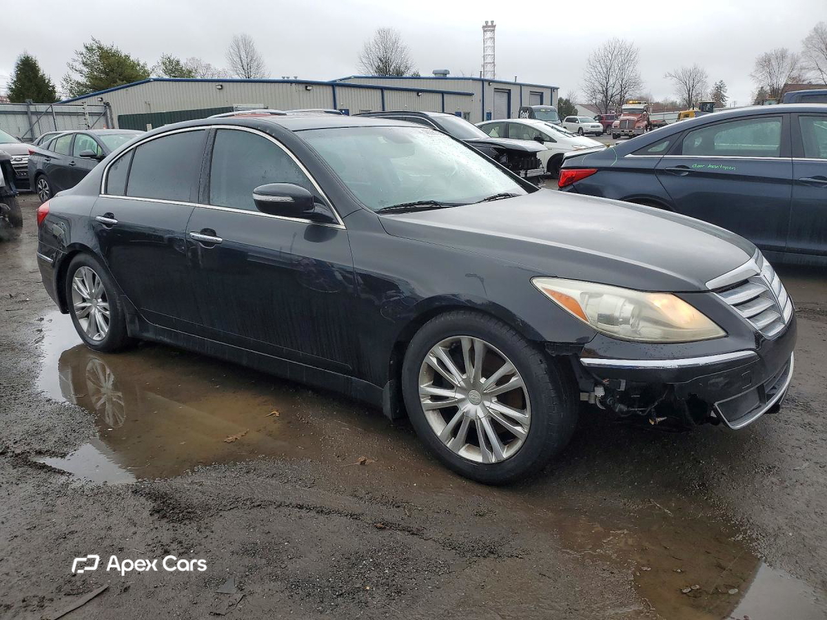 Hyundai Genesis 2013