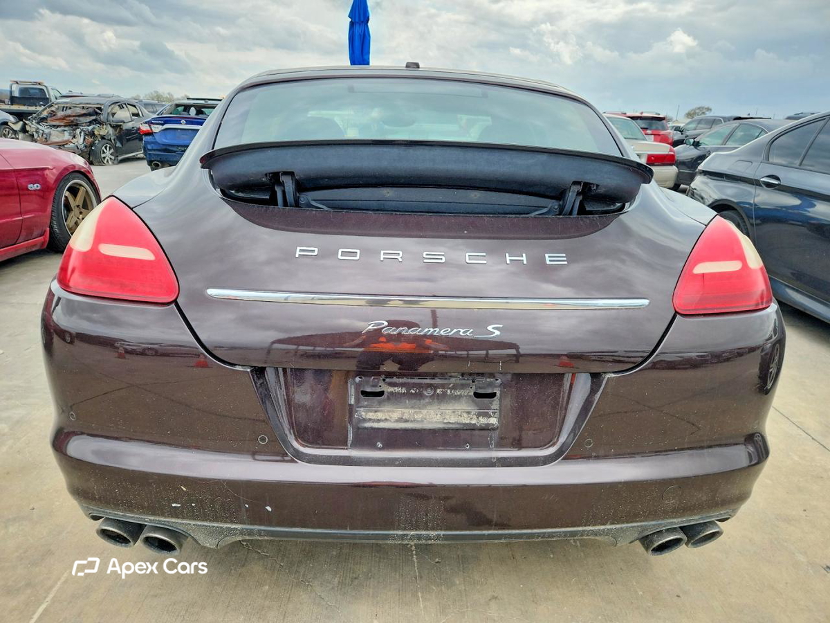 Porsche Panamera 2013