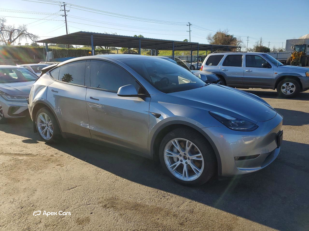 Tesla Model Y 2024