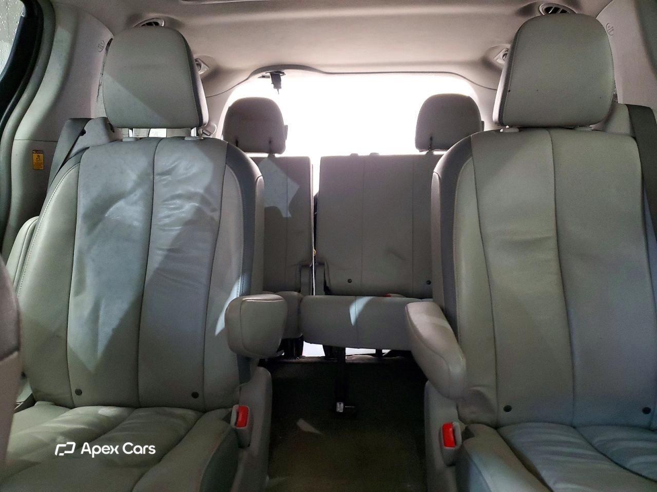 Toyota Sienna 2012