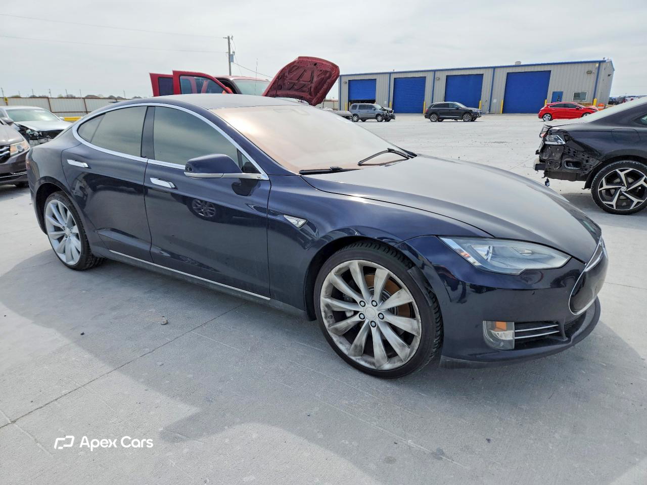 Tesla Model S 2015