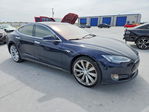 Tesla Model S 2015