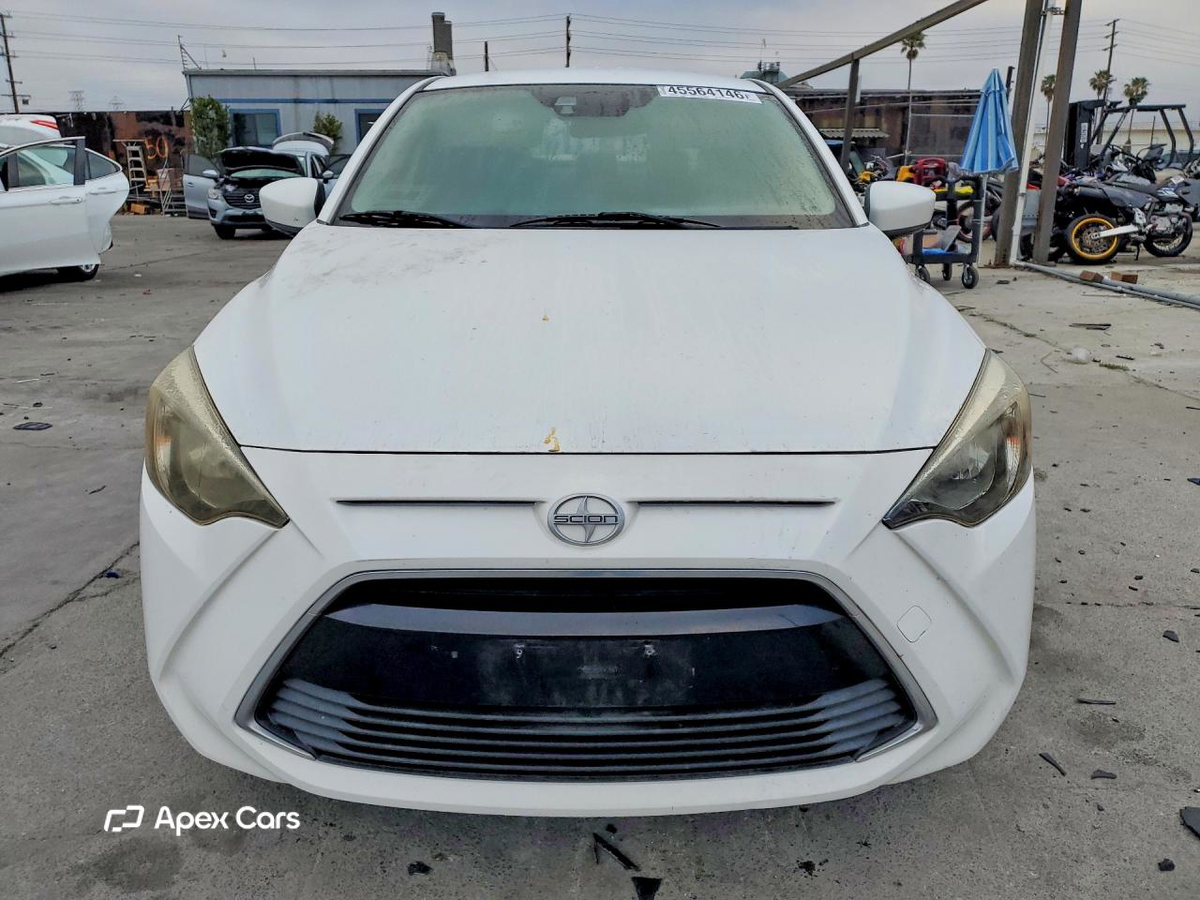 Scion iA 2016