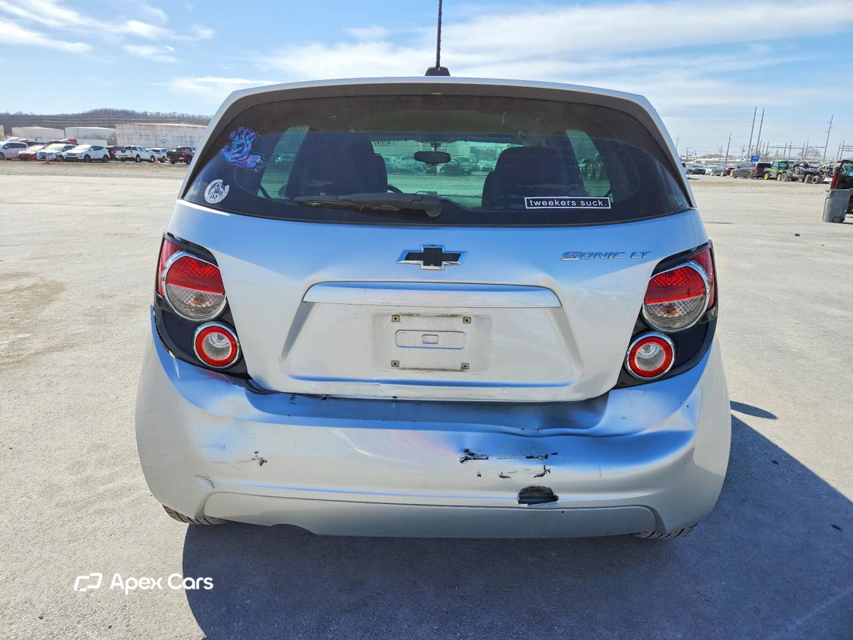 Chevrolet Sonic 2015