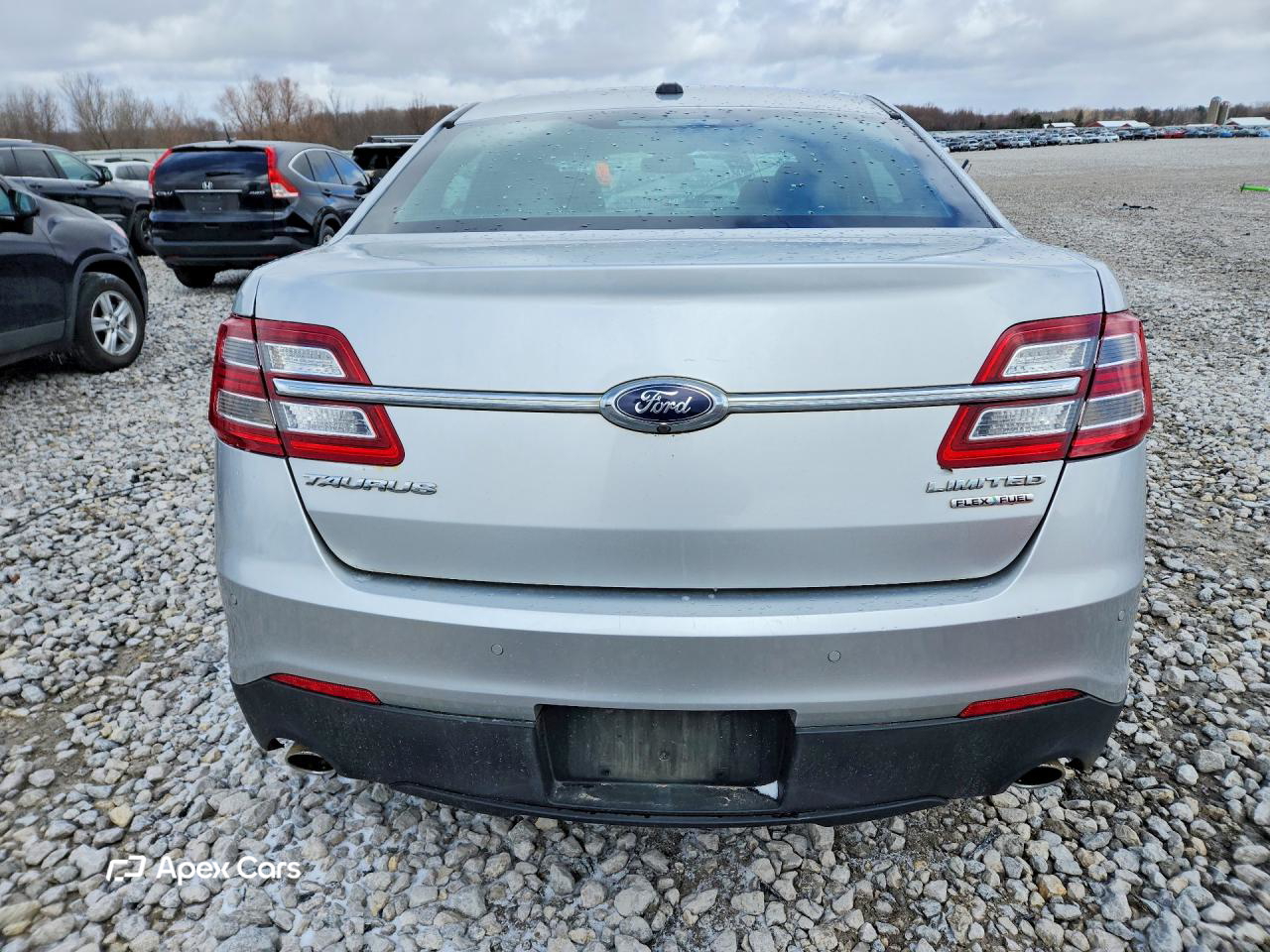 Ford Taurus 2015