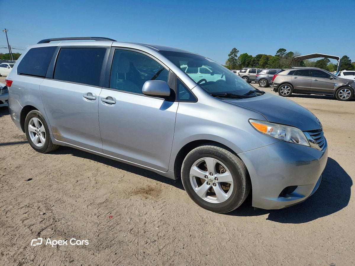 Toyota Sienna 2015