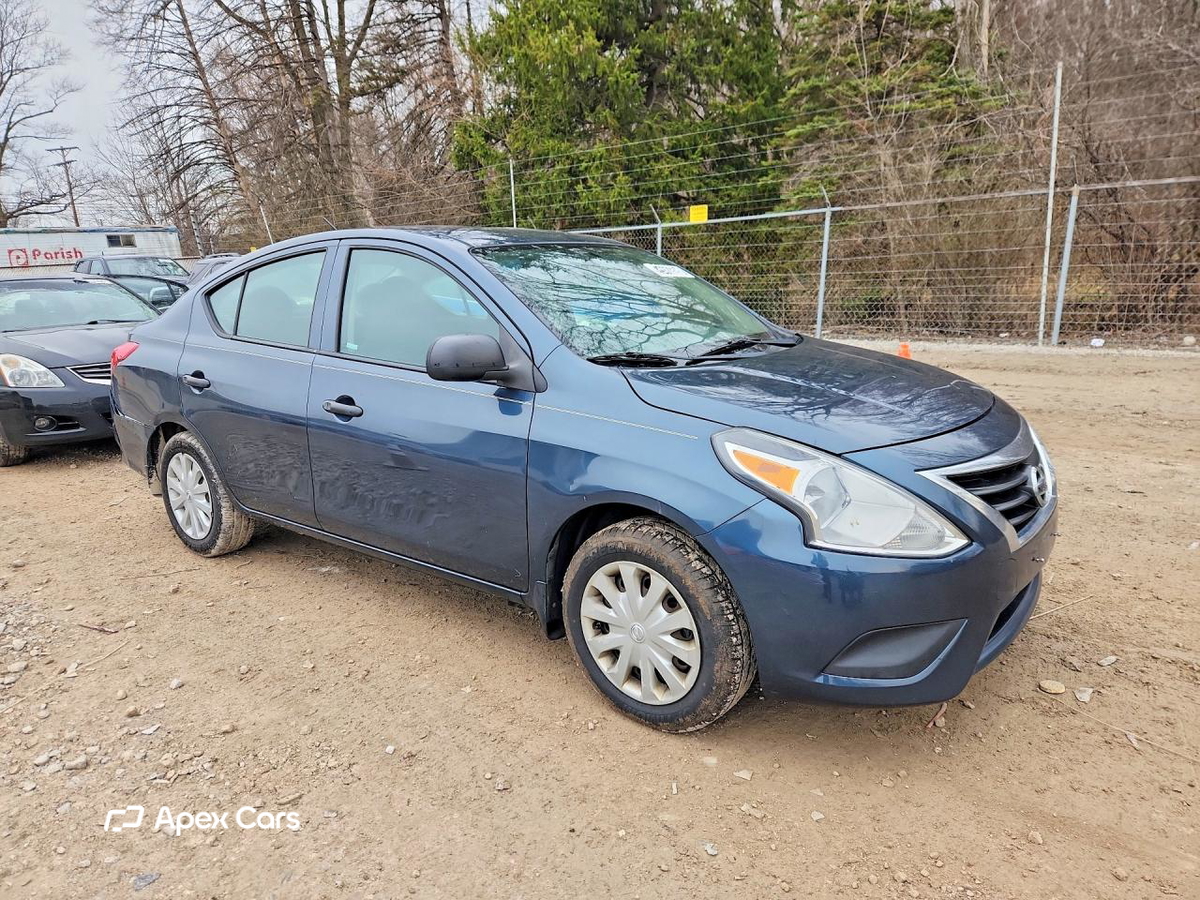 Nissan Versa 2015