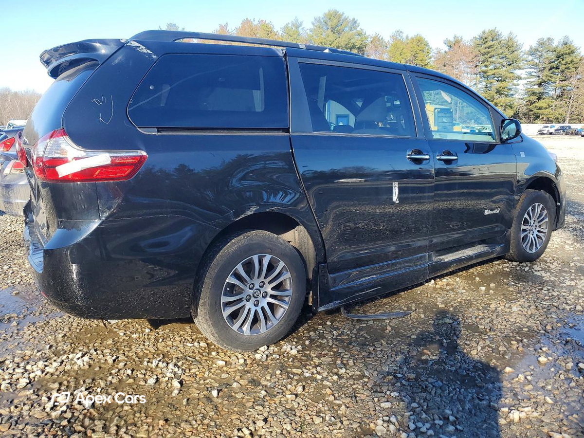 Toyota Sienna 2018