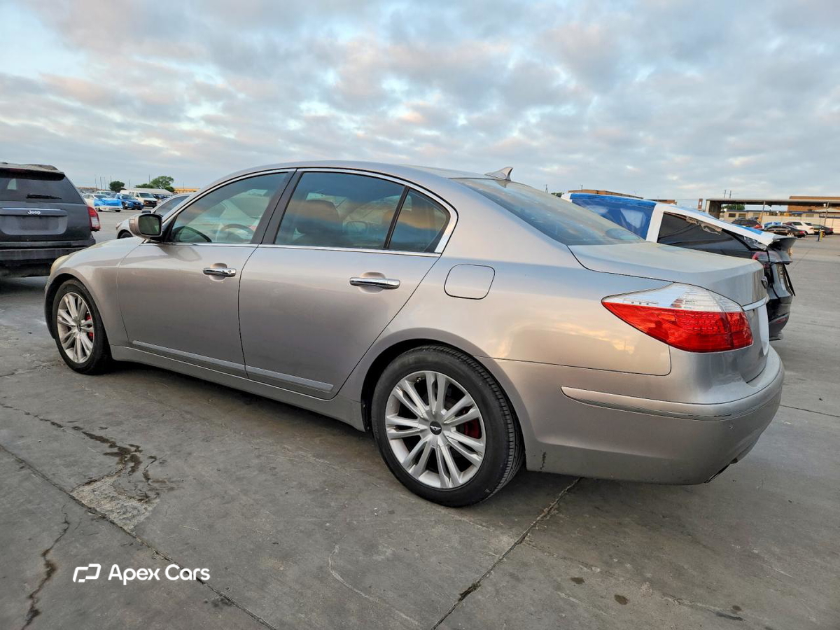 Hyundai Genesis 2010