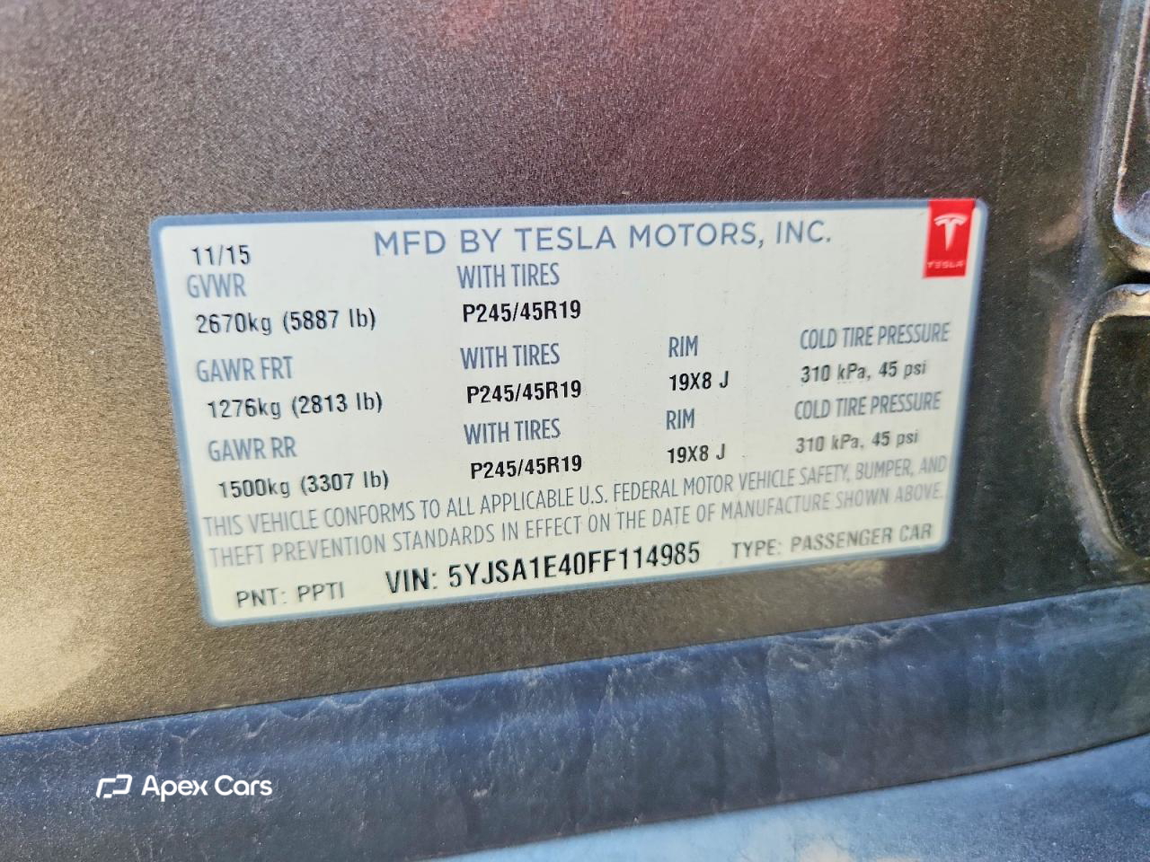 Tesla Model S 2015