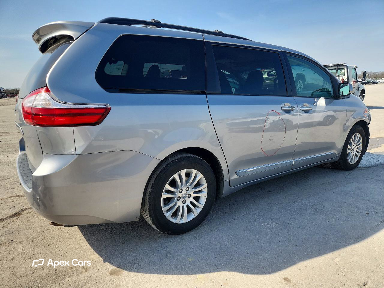 Toyota Sienna 2016