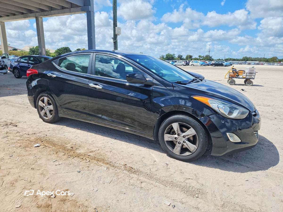 Hyundai Elantra 2011