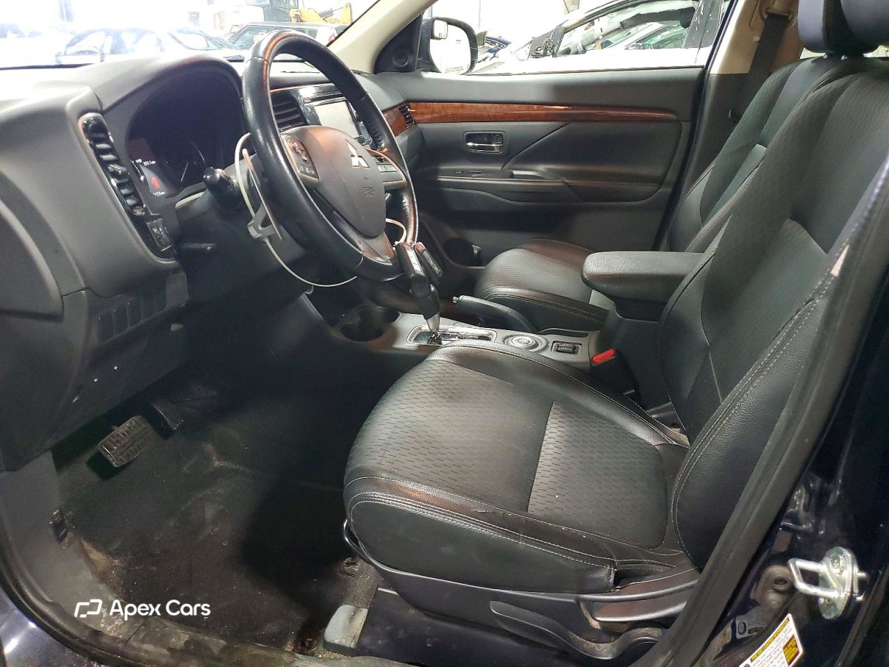 Mitsubishi Outlander 2015