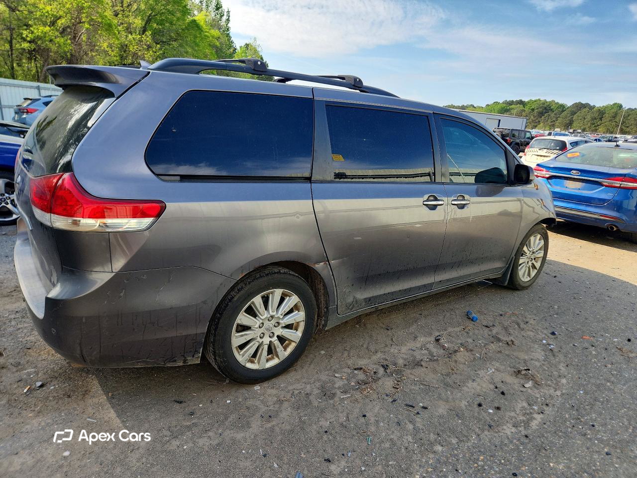 Toyota Sienna 2011