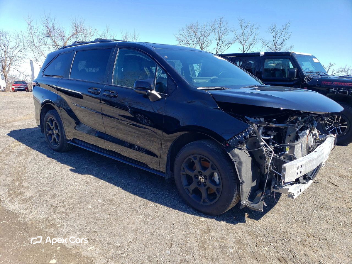 Toyota Sienna 2025