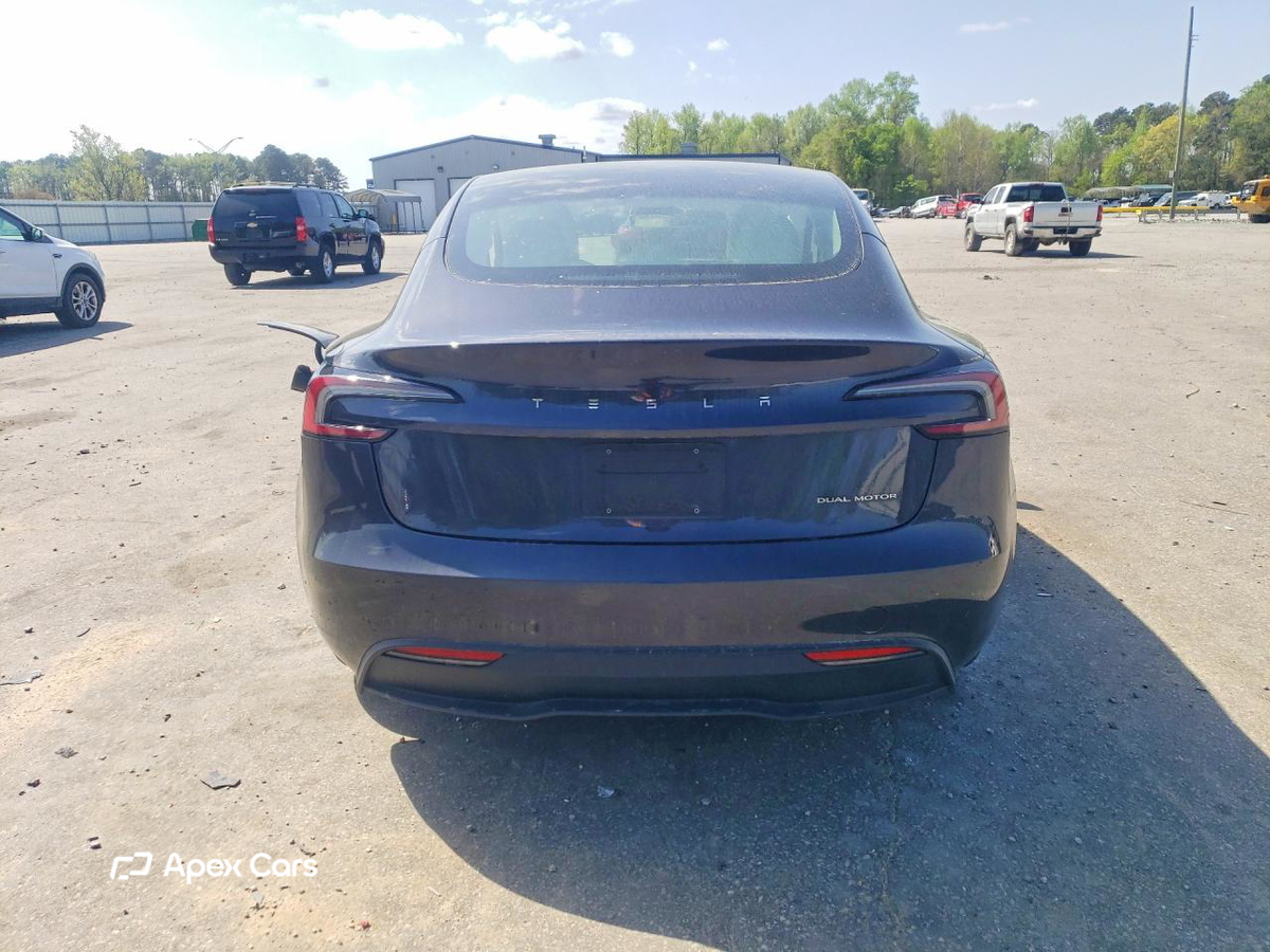 Tesla Model 3 2024
