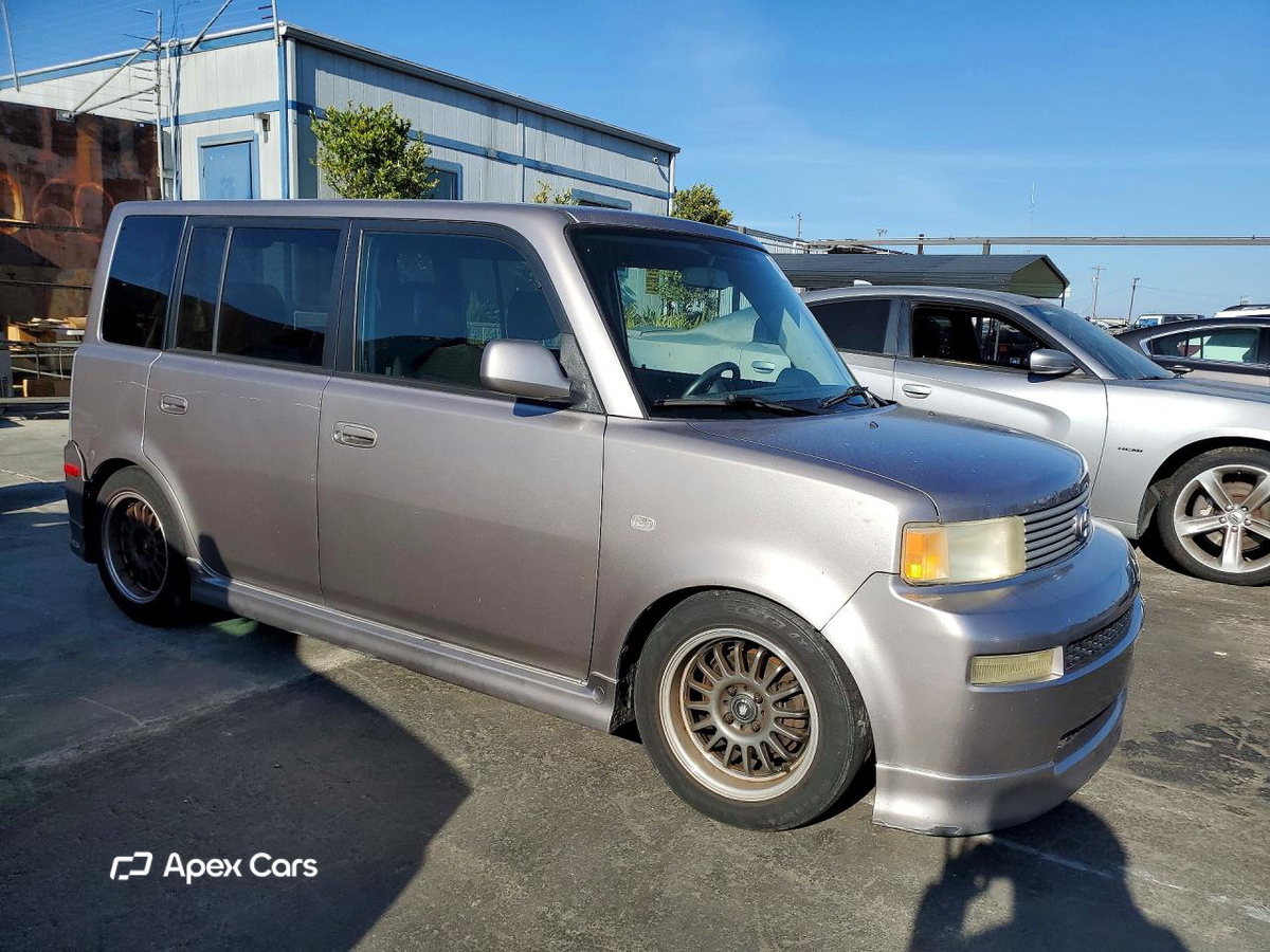 Scion xB 2005