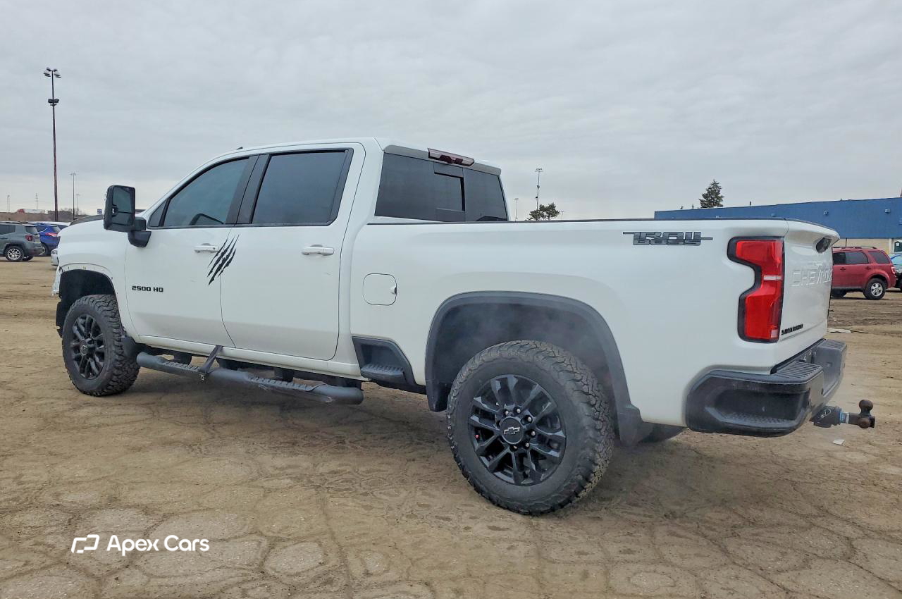 Chevrolet Silverado 2025