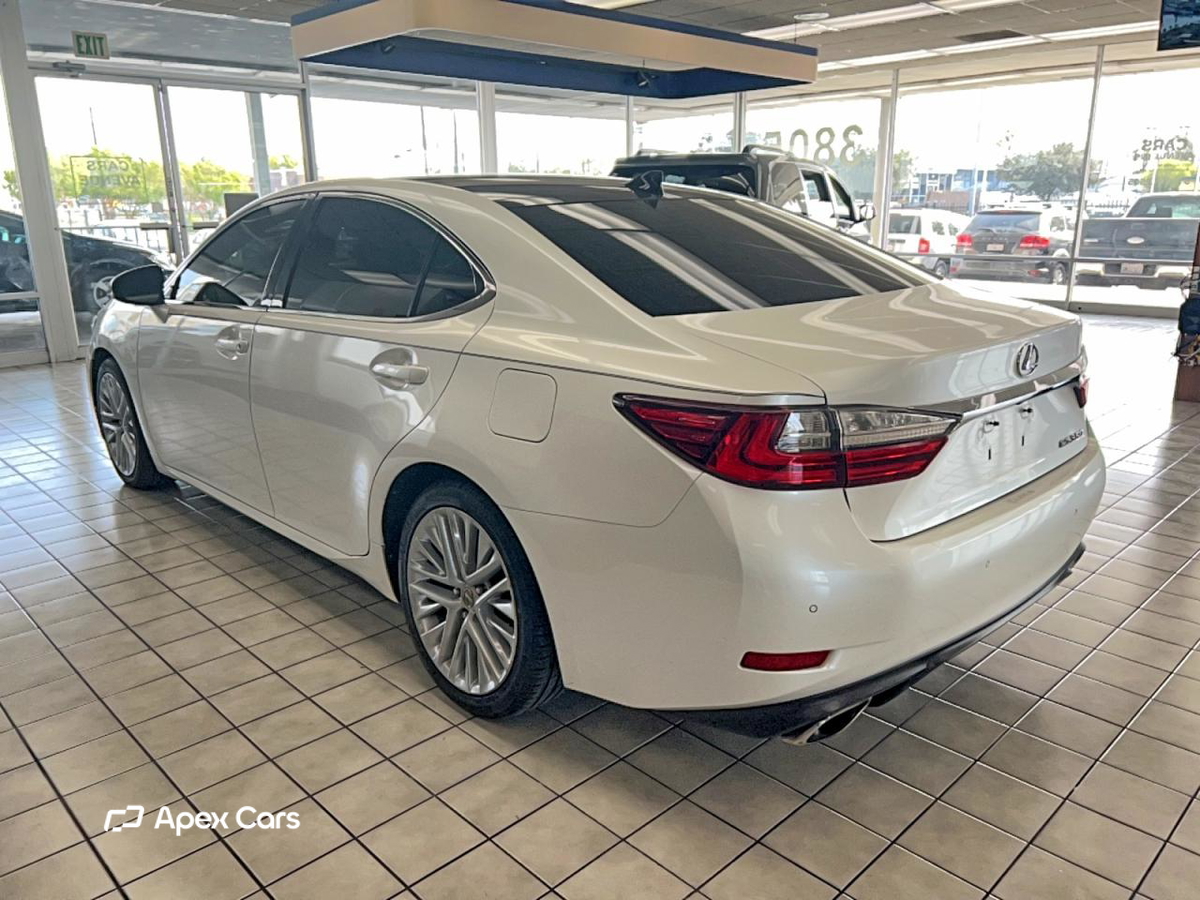 Lexus ES 2018