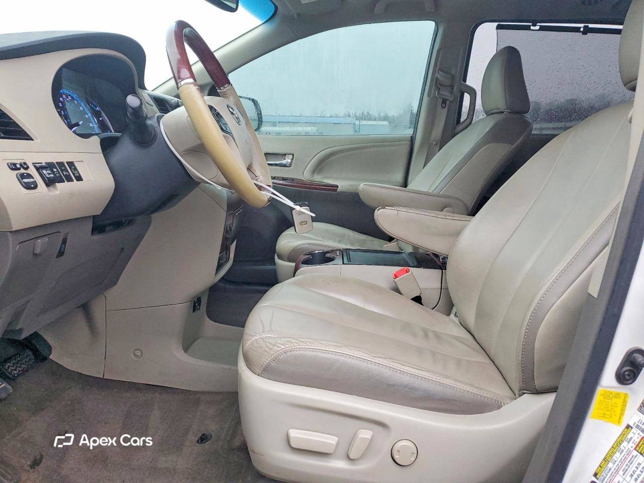 Toyota Sienna 2013