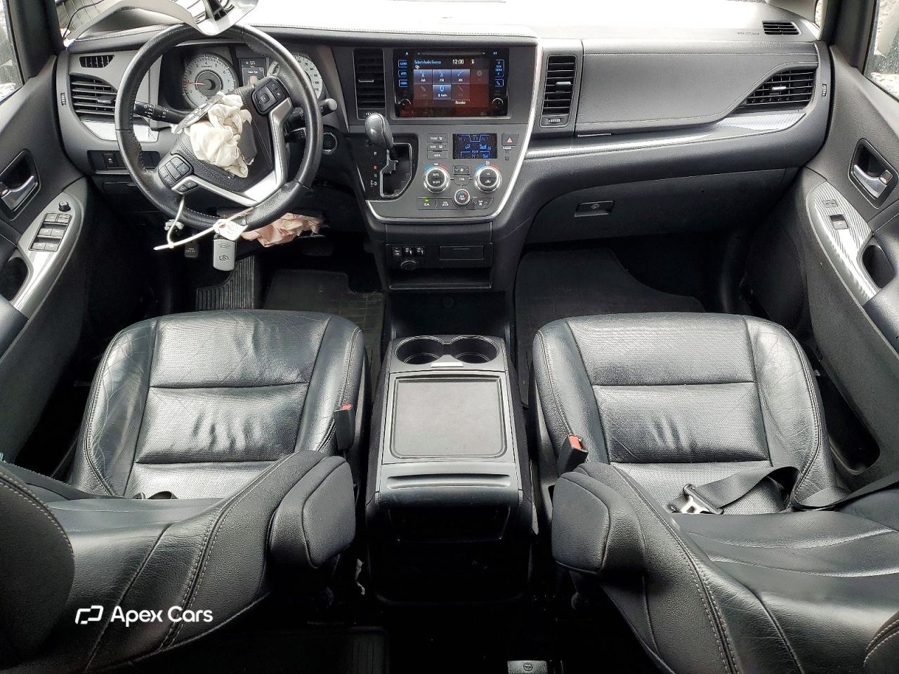 Toyota Sienna 2016