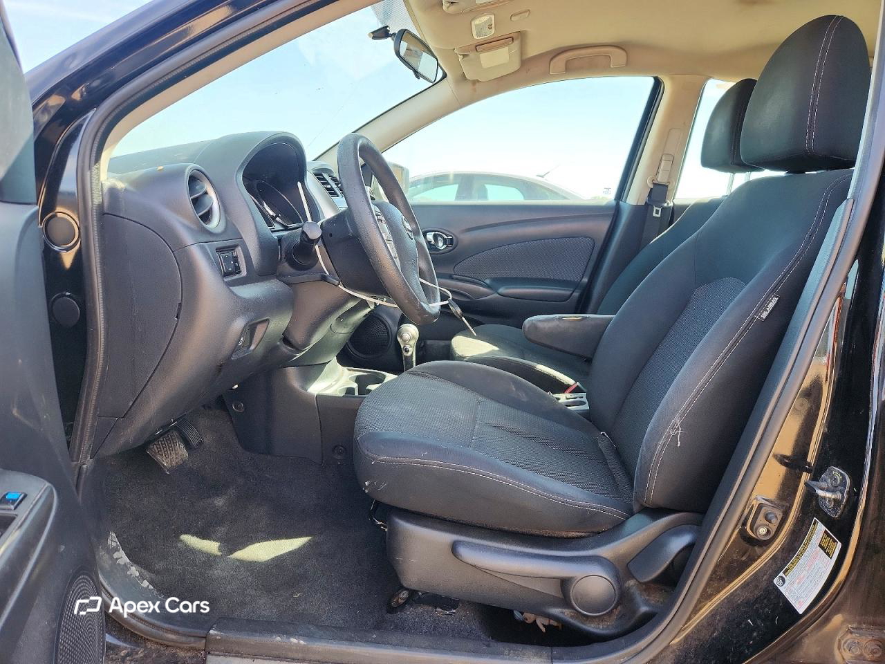 Nissan Versa 2015