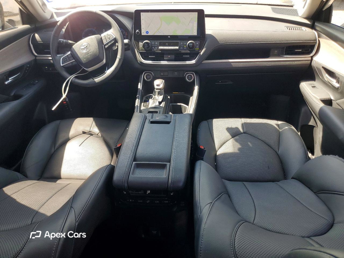 Toyota Highlander 2025