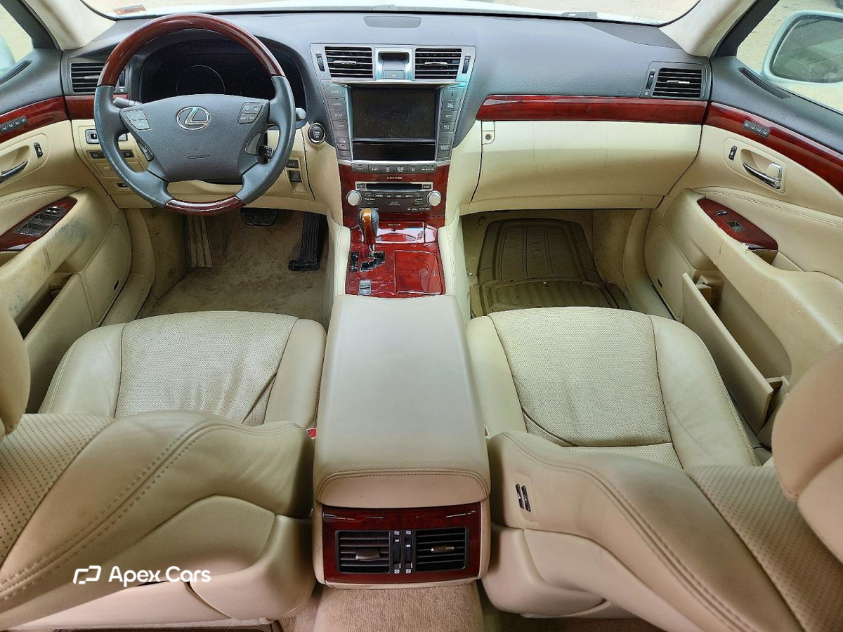Lexus LS 2010