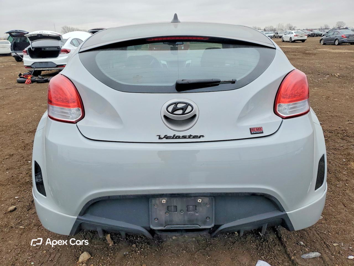 Hyundai Veloster 2013