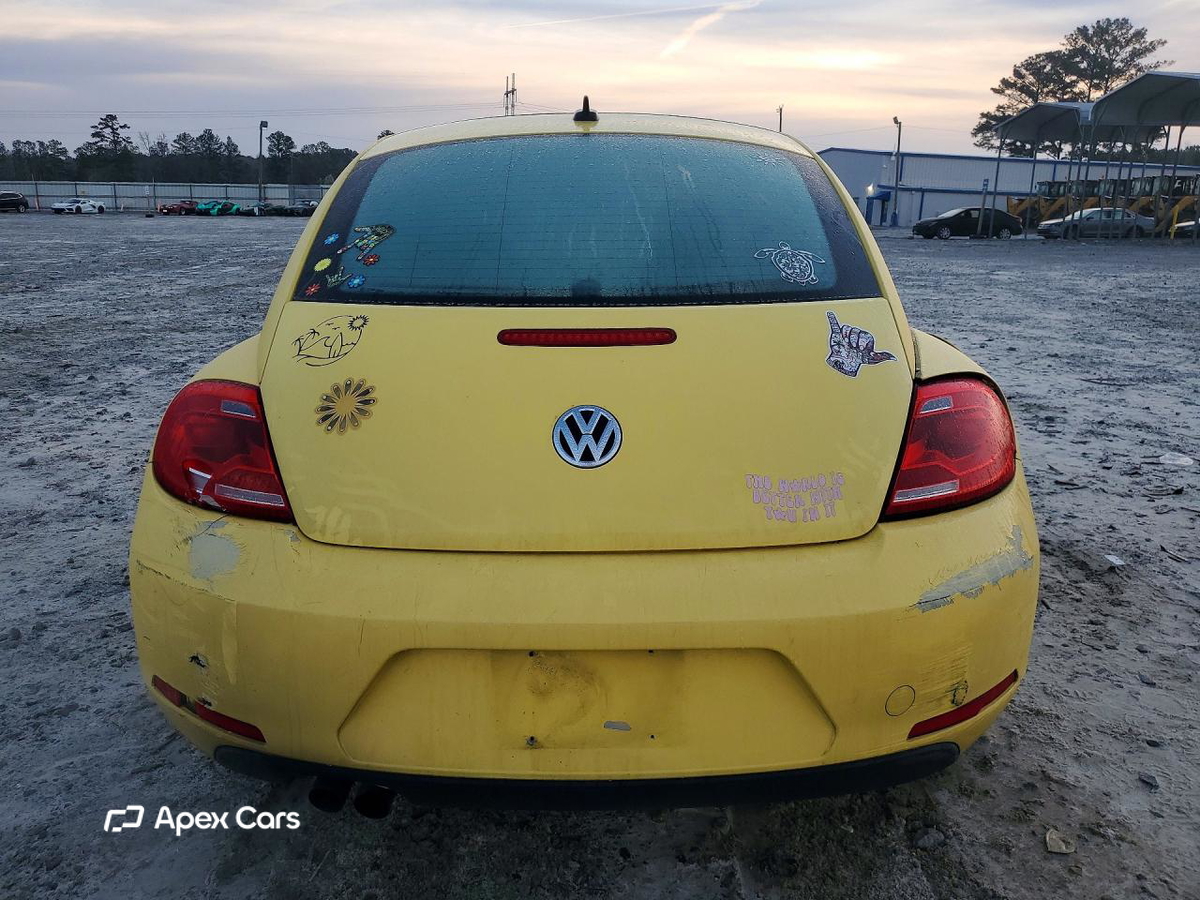 Volkswagen Beetle 2015