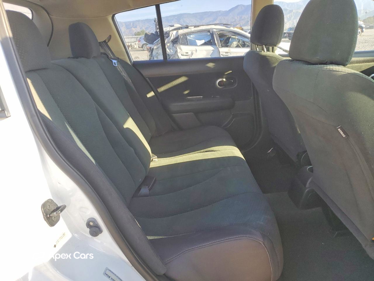 Nissan Versa 2012